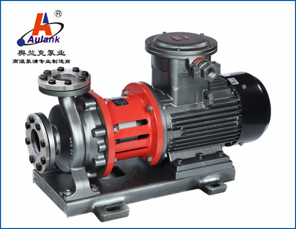 AMC泵浦為磁力驅動式高低溫離心磁力泵泵，移送循環介質為不含顆粒、纖維的液體。泵浦外觀設計新穎、振動小、噪音低、無泄漏。泵浦可循環水、導熱油、乙二醇、硅油、酒精、碳氫溶液等介質，泵浦耐溫范圍：-120℃～+350℃。并可根據客戶需求，定制變頻、防爆、特殊電源等電機。